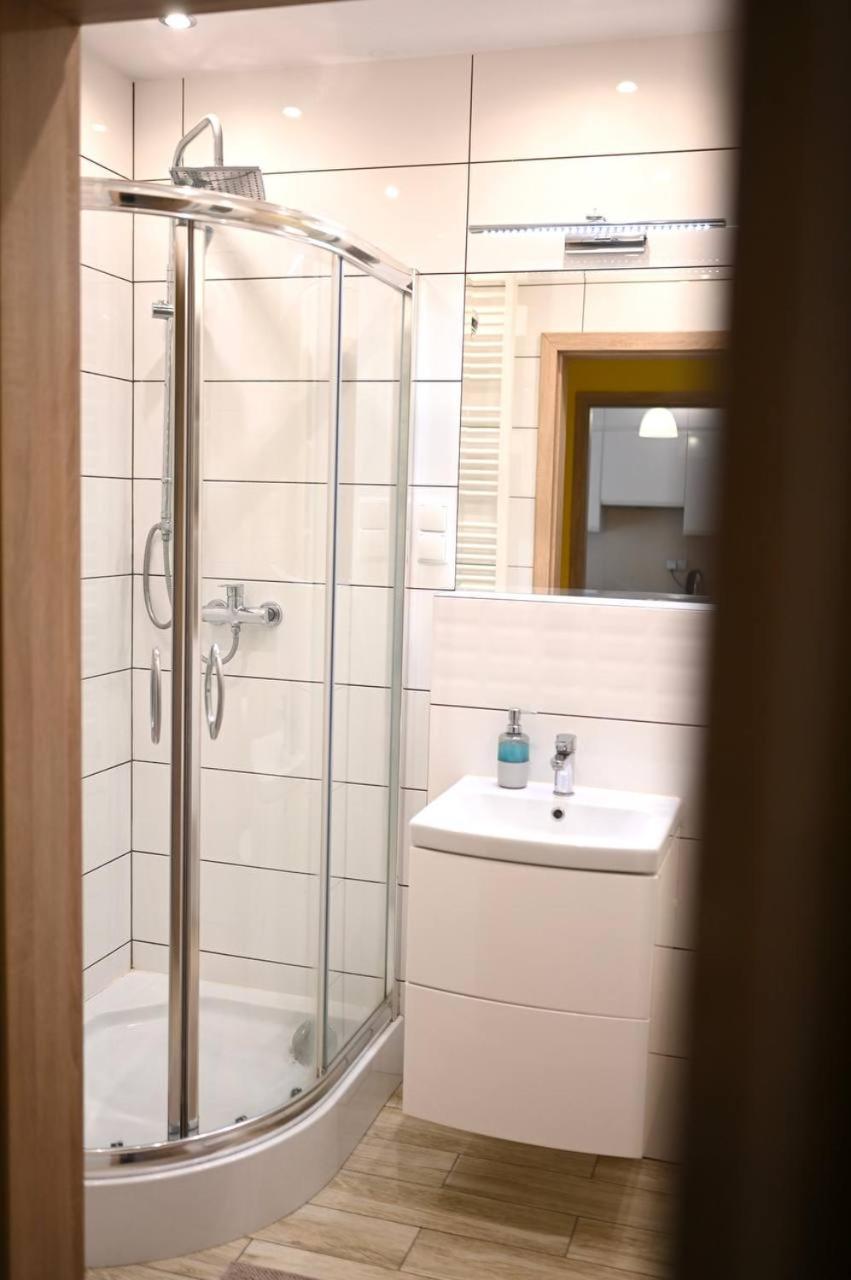 Apartament Przy Metro Kondratowicza *