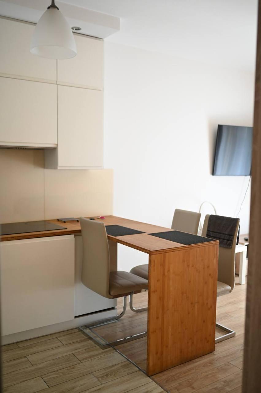 Apartament Przy Metro Kondratowicza
